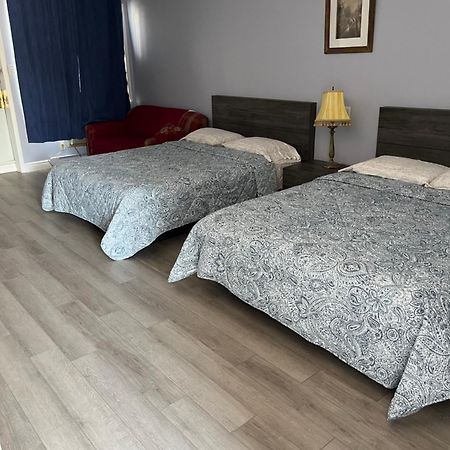 טרבון Motel La Siesta De Gascon מראה חיצוני תמונה