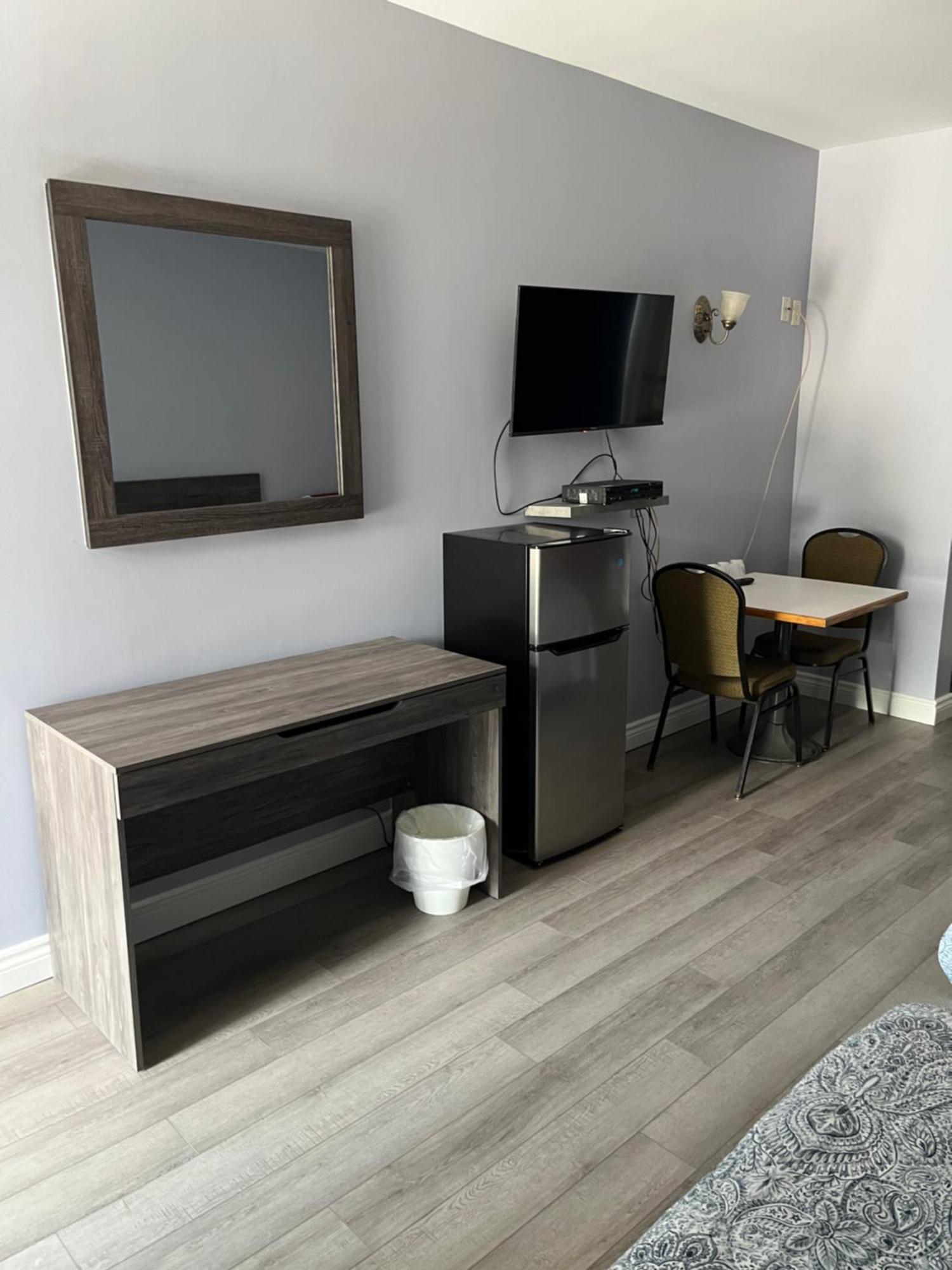 טרבון Motel La Siesta De Gascon מראה חיצוני תמונה