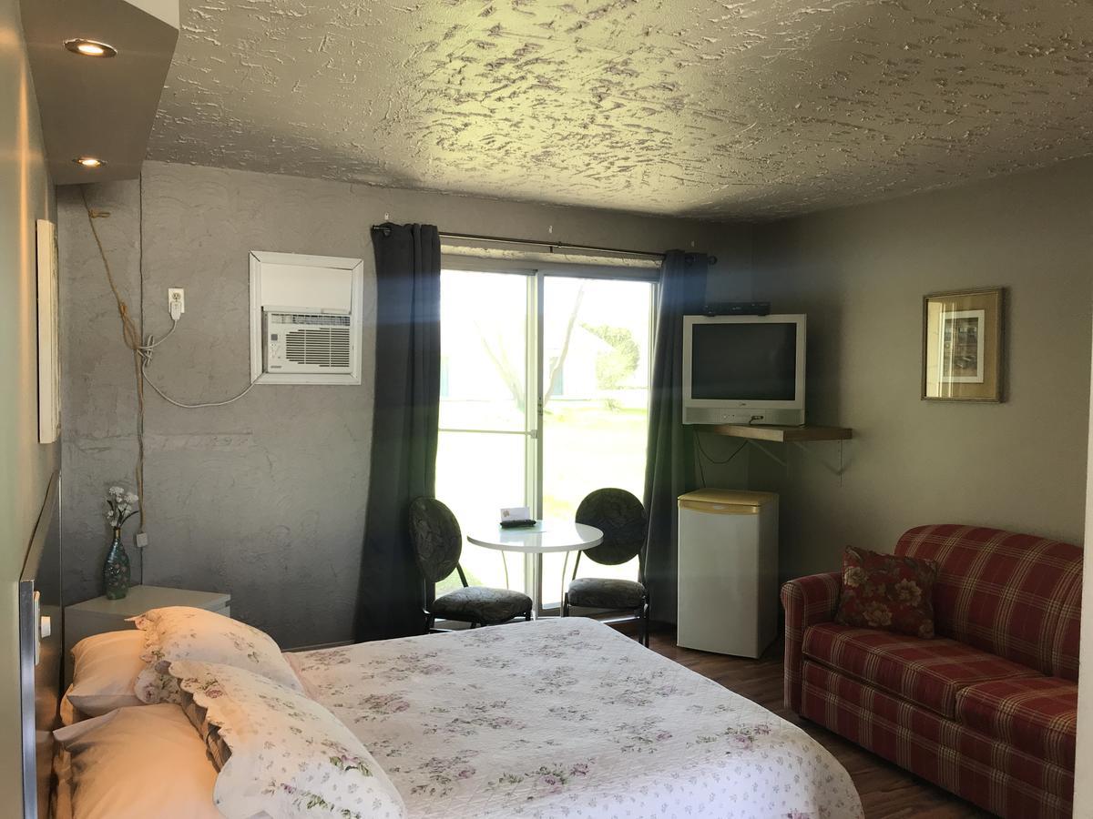 טרבון Motel La Siesta De Gascon מראה חיצוני תמונה