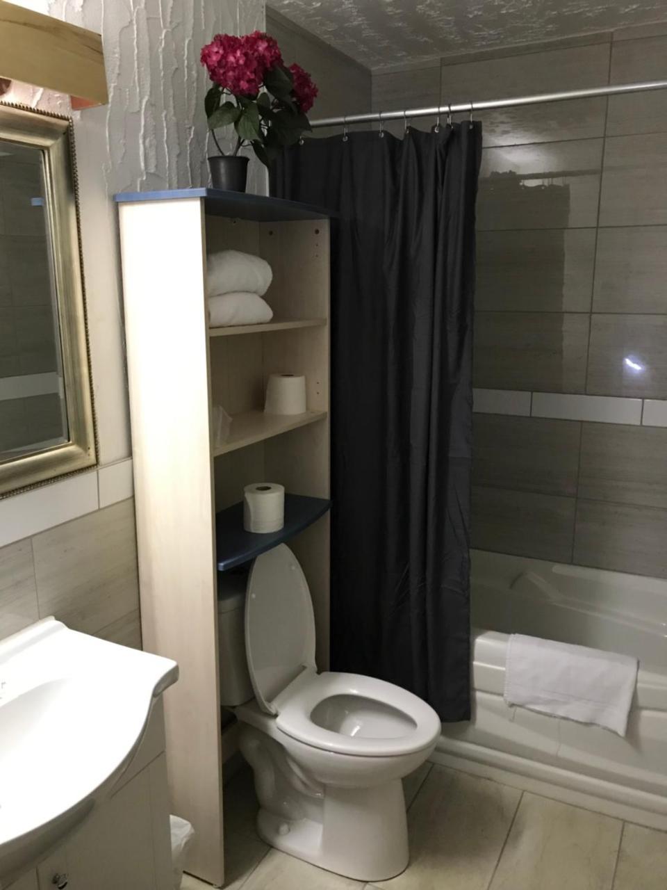 טרבון Motel La Siesta De Gascon מראה חיצוני תמונה