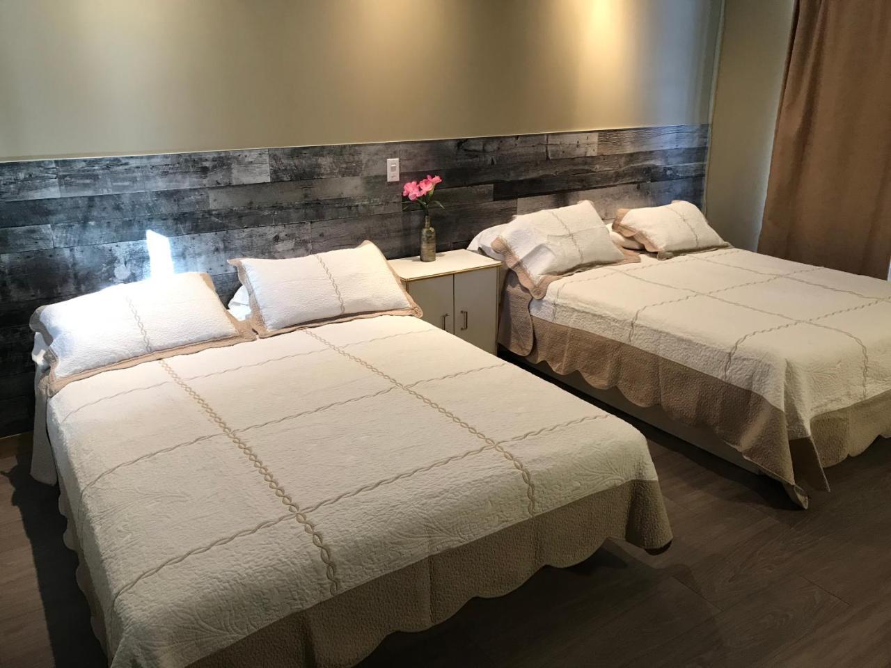 טרבון Motel La Siesta De Gascon מראה חיצוני תמונה